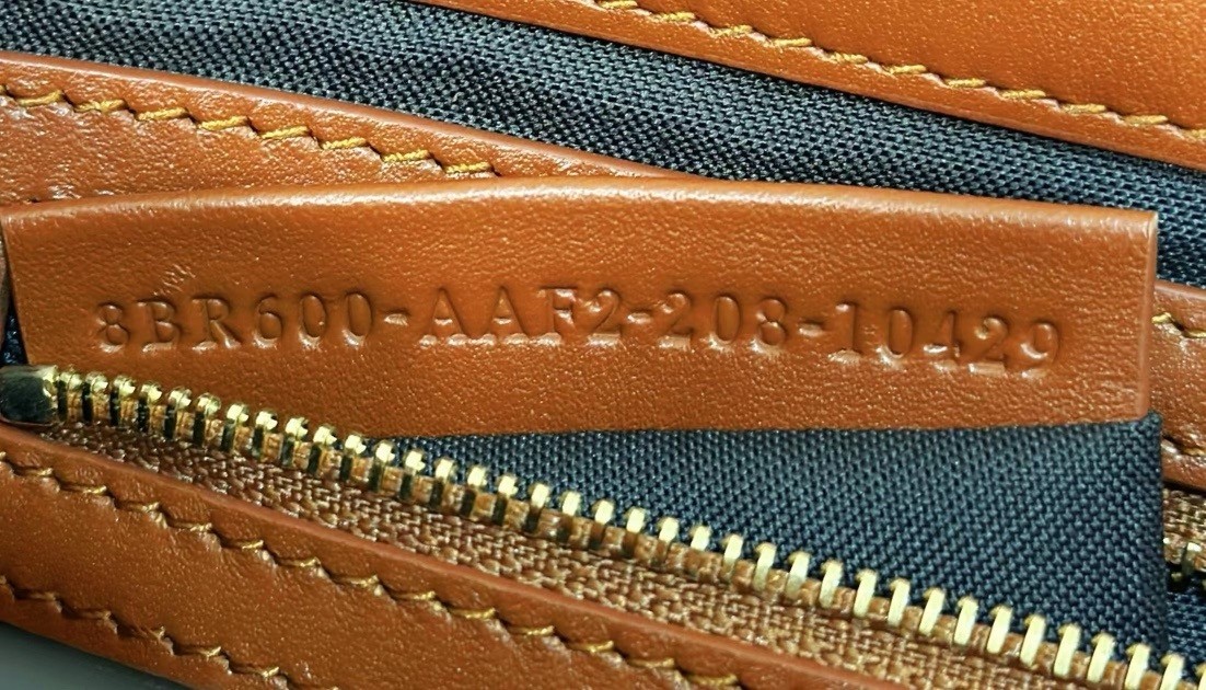 F**di medium baguette bag in brown ff nappa leather