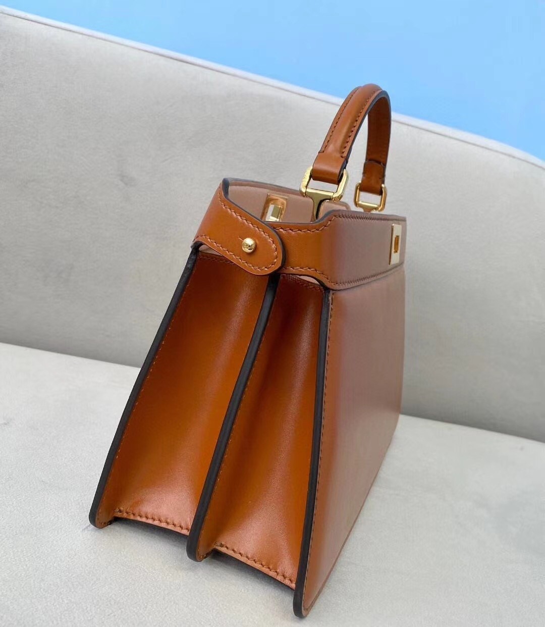 F**di peekaboo iseeu east-west bag in brown nappa