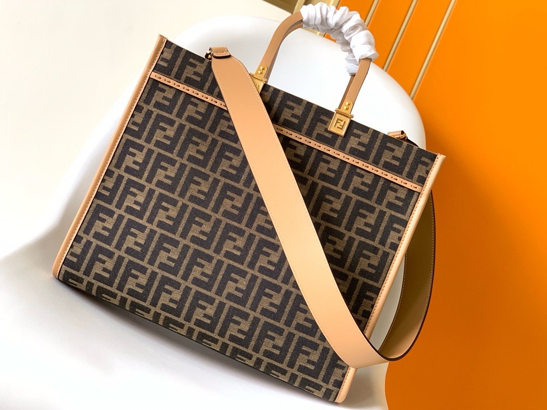 F**di sunshine medium tote bag in brown ff jacquard fabric