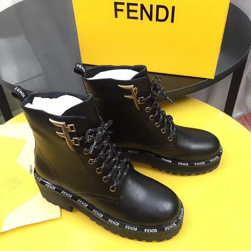 F**di ffreedom ankle boots in black grained leather
