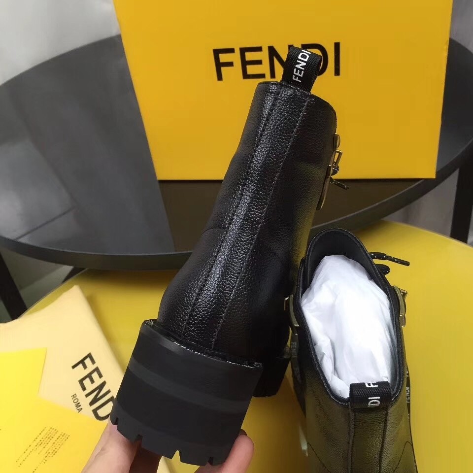 F**di ffreedom ankle boots in black grained leather