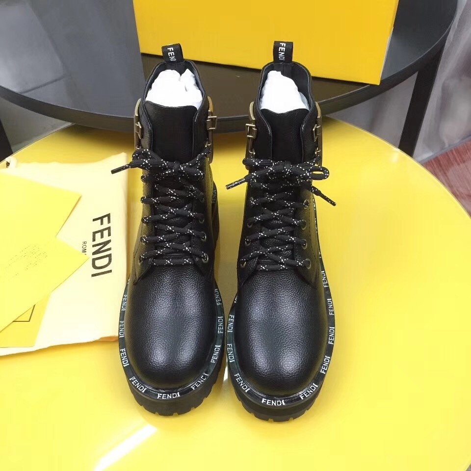 F**di ffreedom ankle boots in black grained leather
