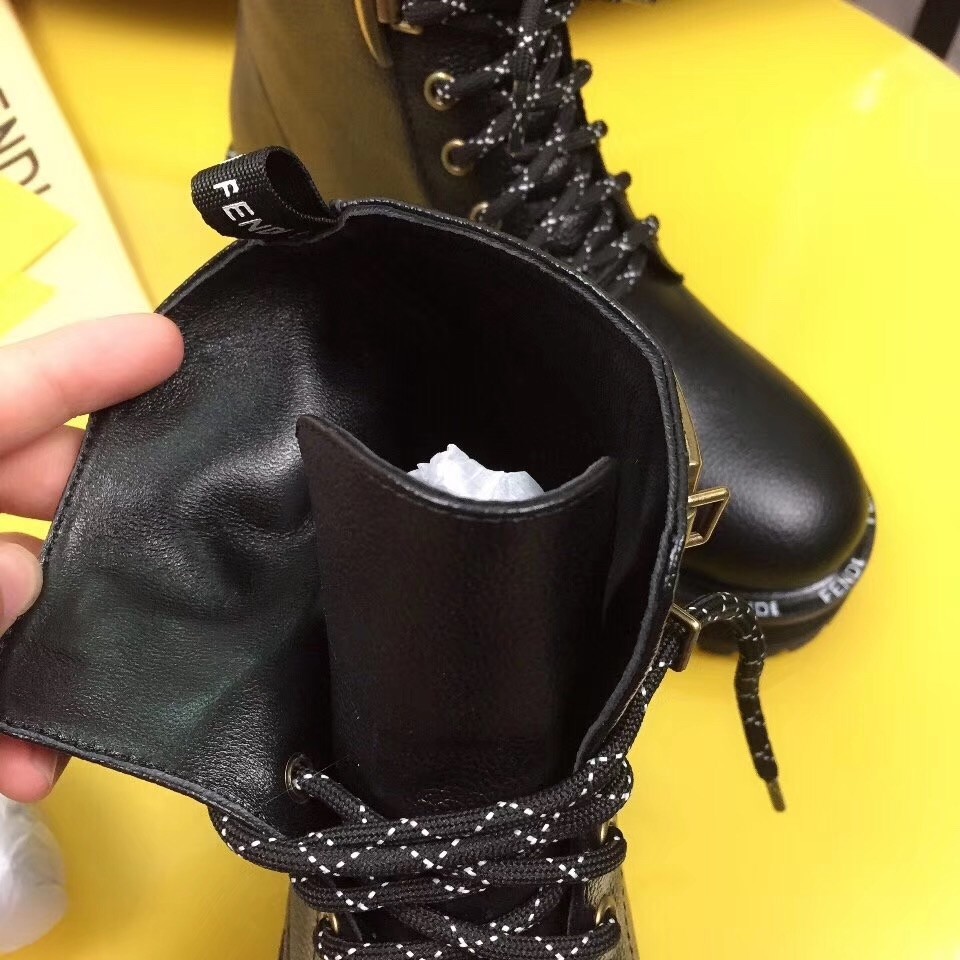 F**di ffreedom ankle boots in black grained leather