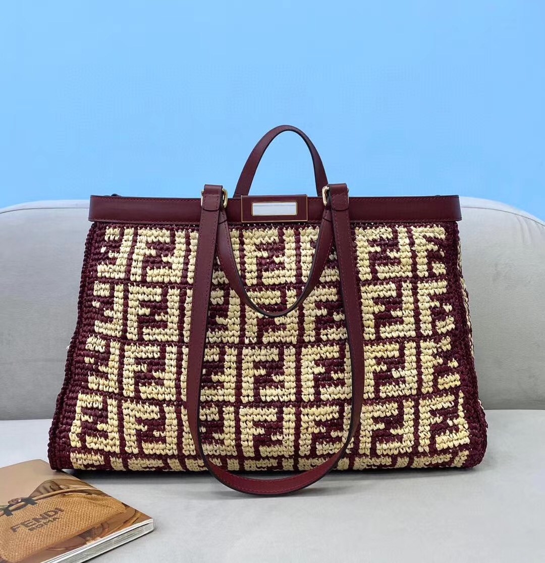 F**di peekaboo x-tote shopper in burgundy ff raffia