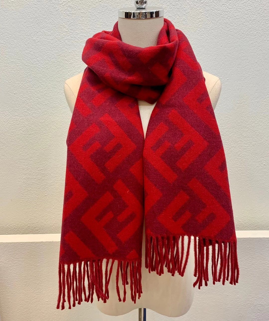F**di red cashmere ff long scarf