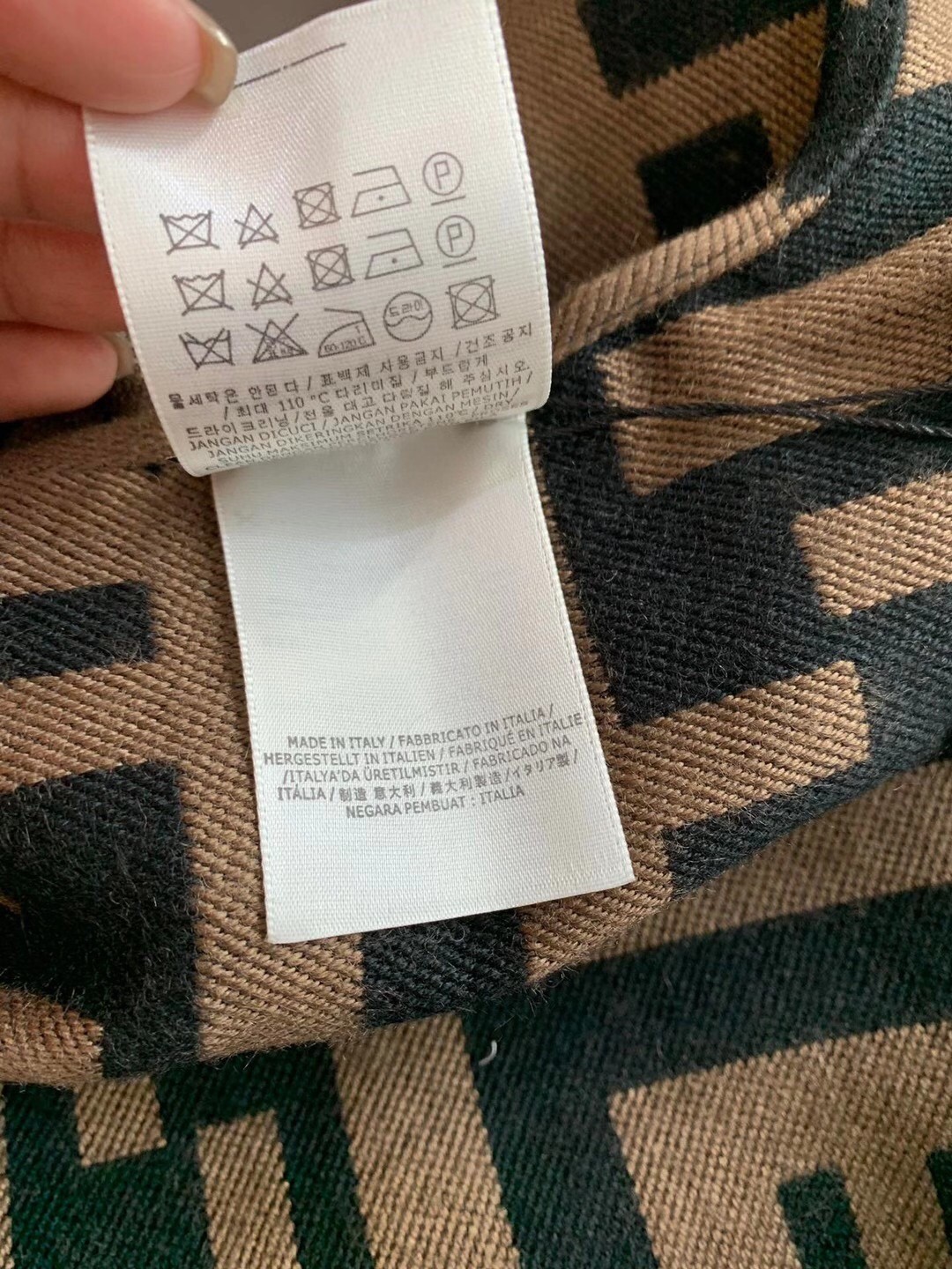 F**di brown large enveloping ff poncho