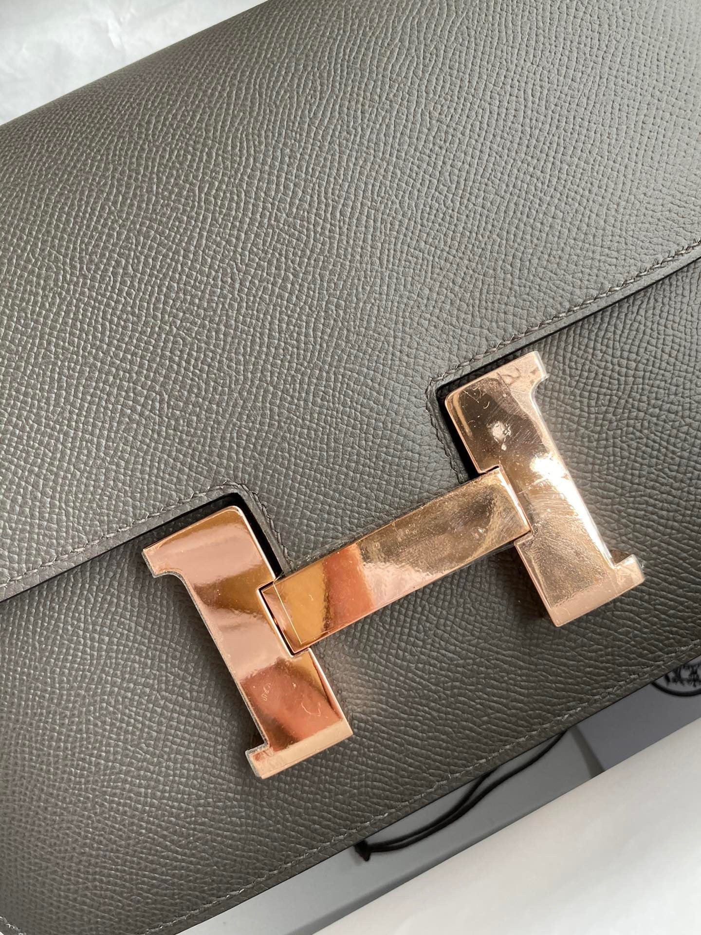 H**mes constance 24 handmade bag in etain epsom calfskin