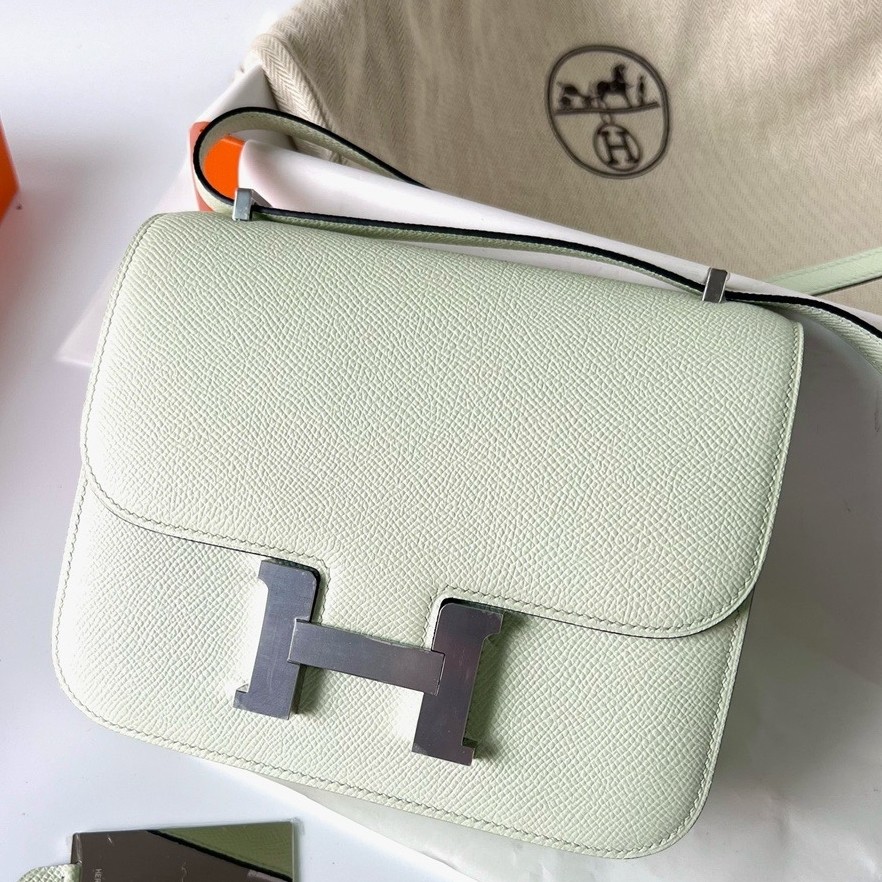H**mes constance 1-18 mirror bag in vert fizz epsom calfskin