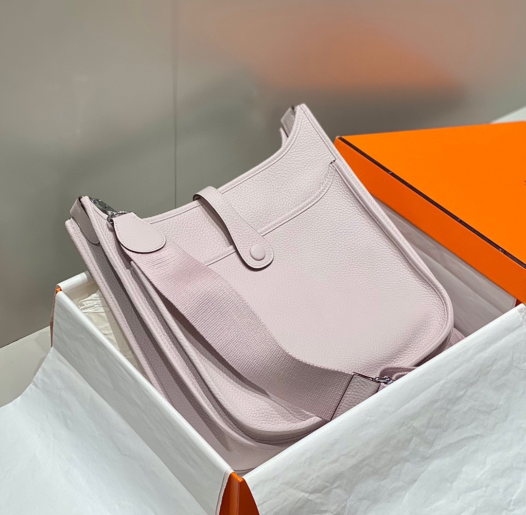 H**mes evelyne iii 29 bag in mauve pale clemence leather