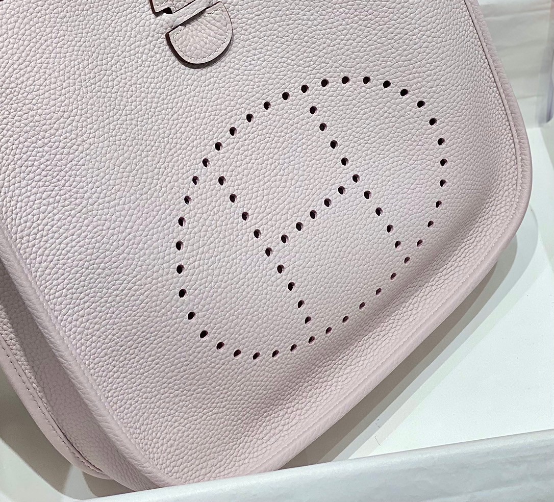 H**mes evelyne iii 29 bag in mauve pale clemence leather