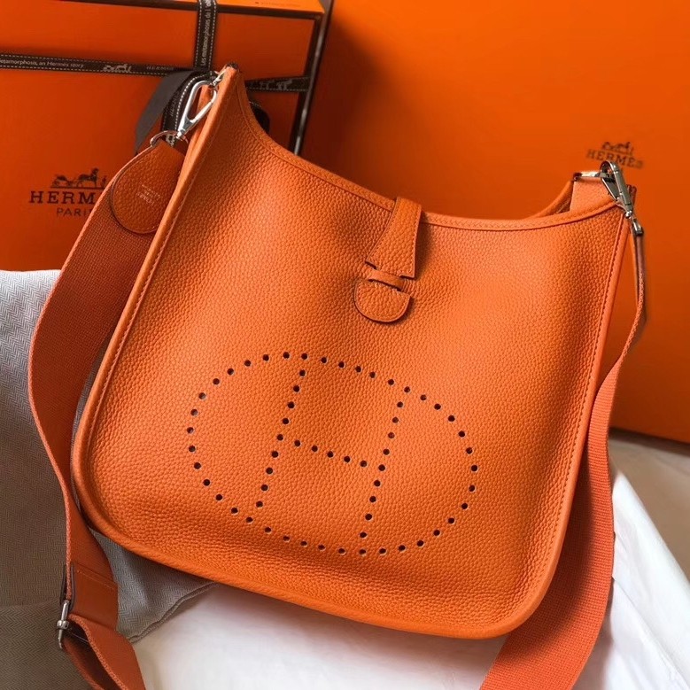 H**mes evelyne iii 29 pm bag in orange clemence leather