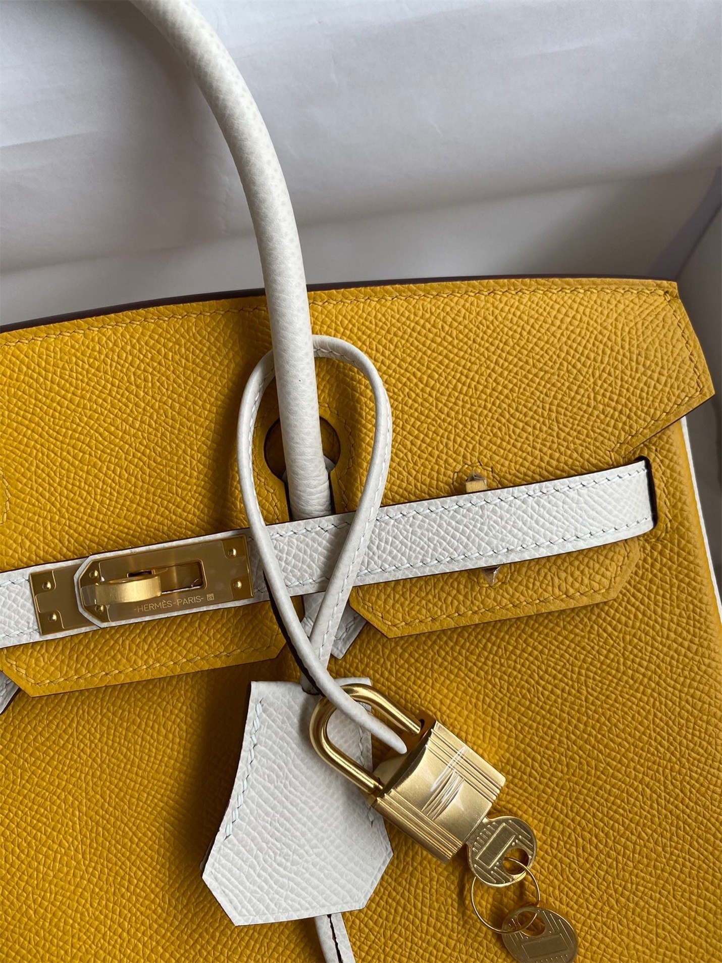 H**mes hss birkin 25 bicolor bag in jaune d''or and craie epsom calfskin