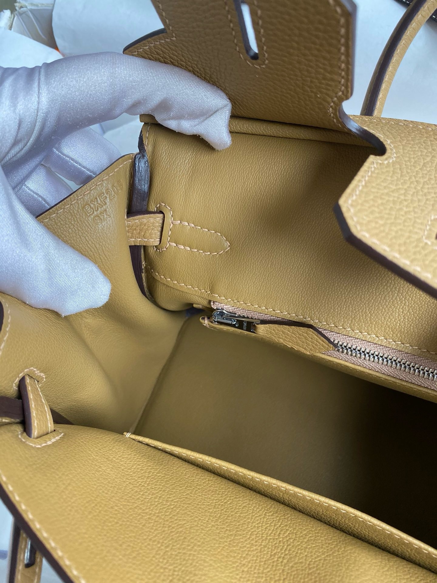H**mes birkin 25 retourne handmade bag in biscuit clemence leather