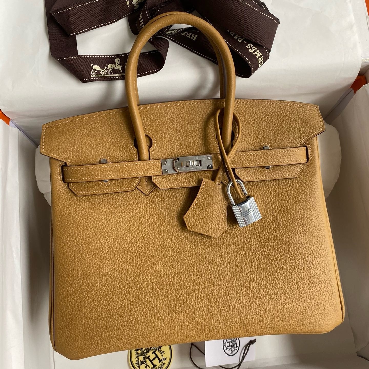 H**mes birkin 25 retourne handmade bag in biscuit clemence leather