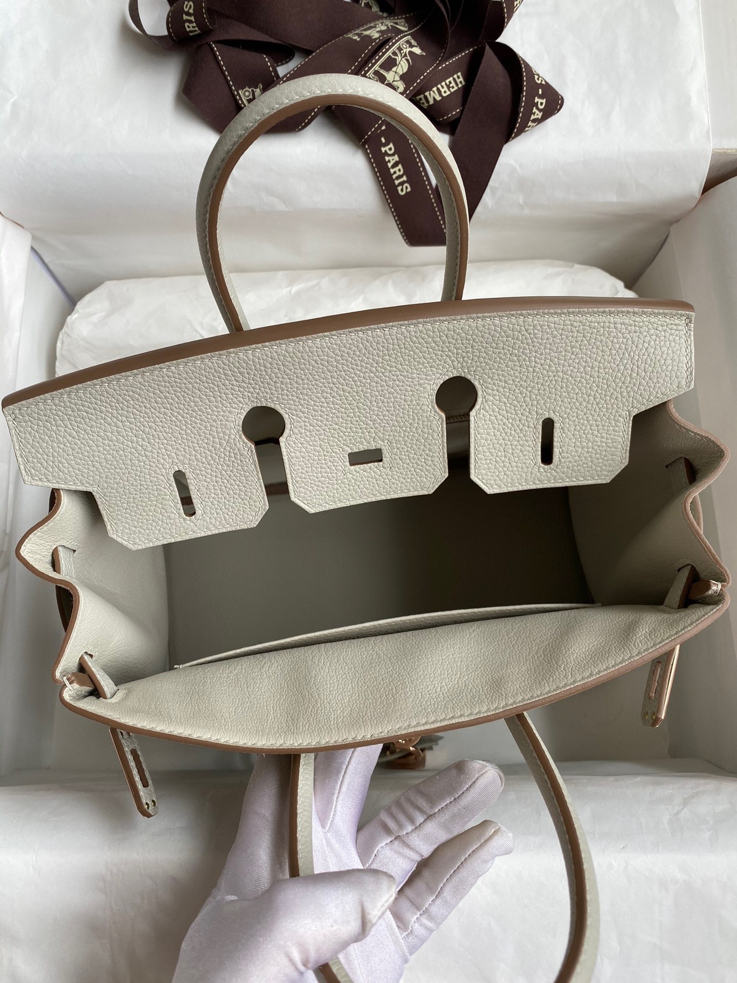 H**mes birkin 25 retourne handmade bag in pearl grey clemence leather