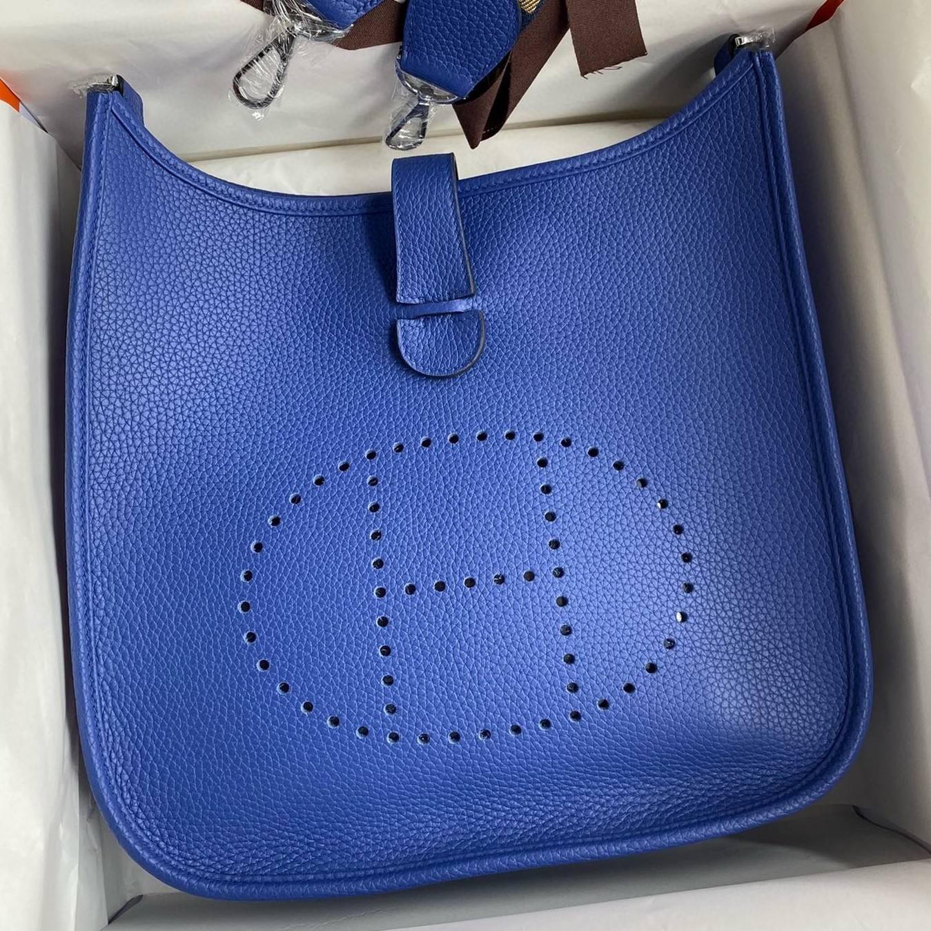 H**mes evelyne iii pm 29 handmade bag in blue electric clemence leather