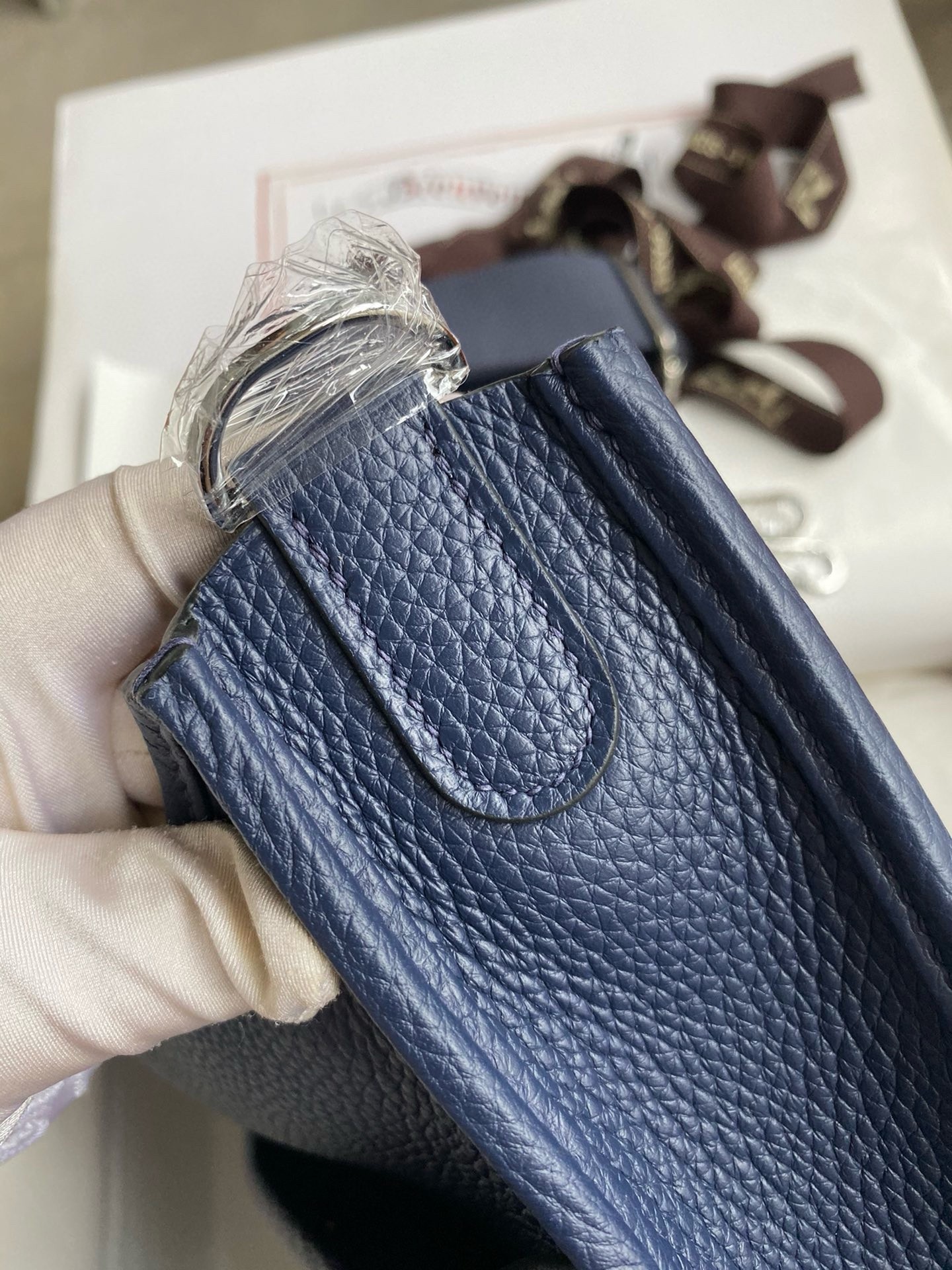 H**mes evelyne iii pm 29 handmade bag in blue saphir clemence leather