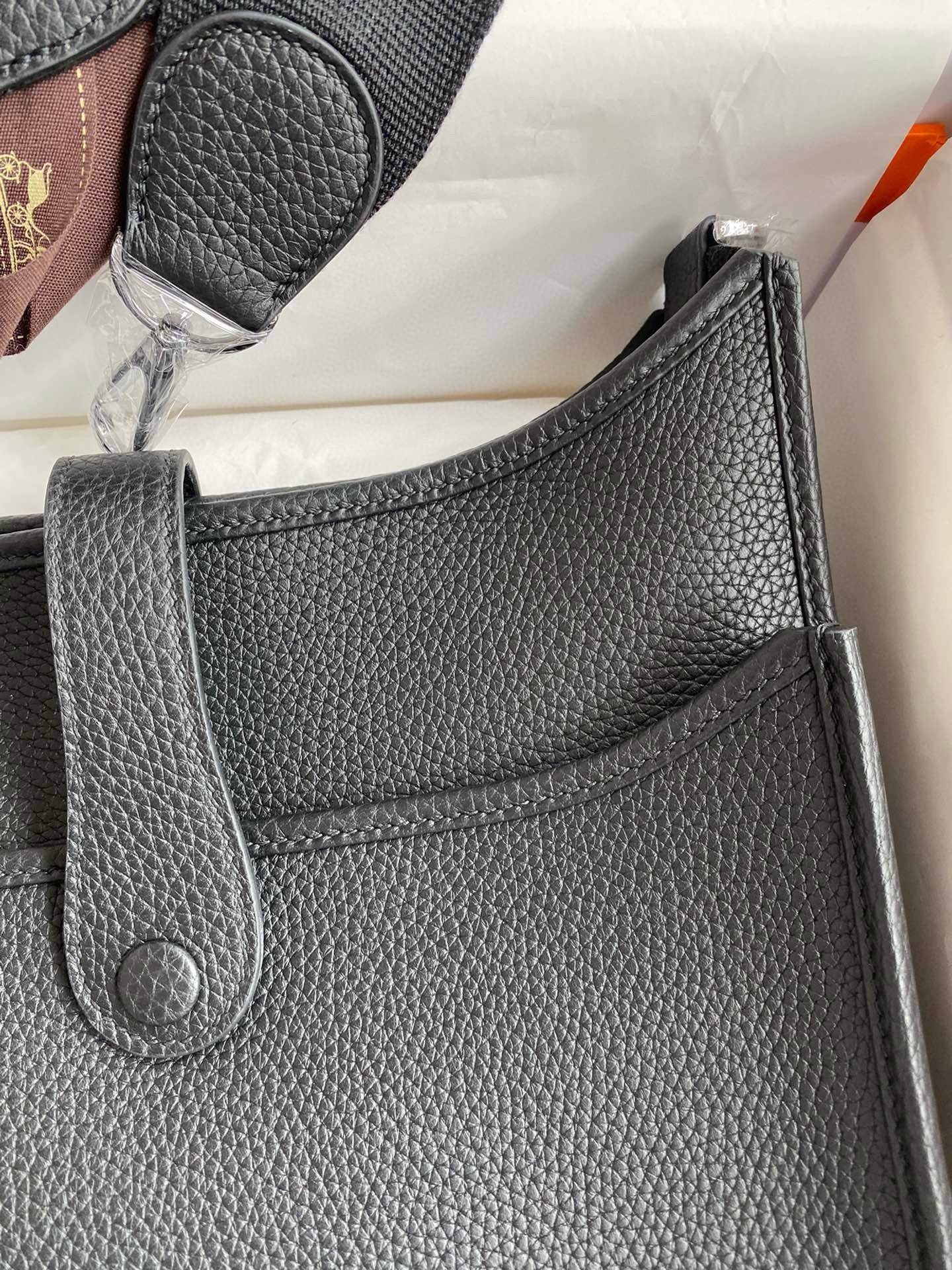 H**mes evelyne iii pm 29 handmade bag in black clemence leather