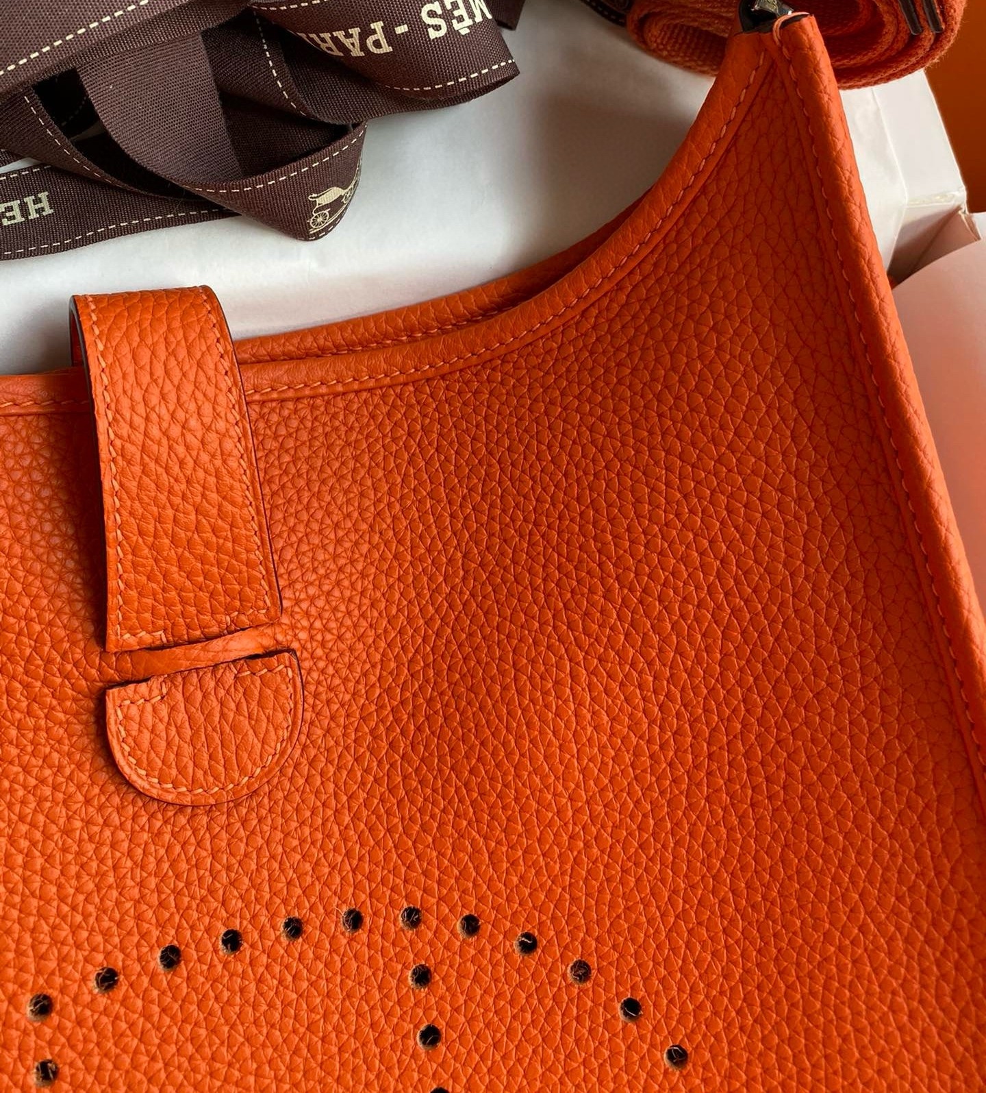 H**mes evelyne iii pm 29 handmade bag in orange clemence leather