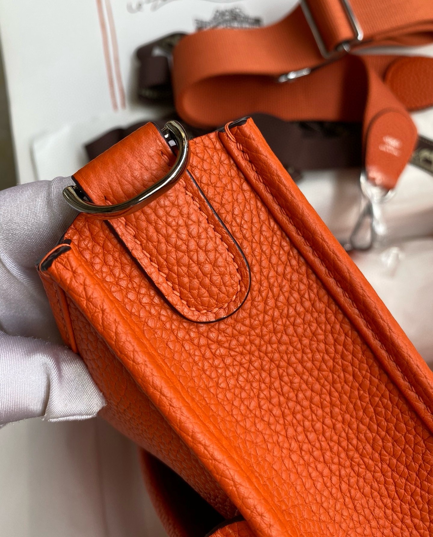 H**mes evelyne iii pm 29 handmade bag in orange clemence leather