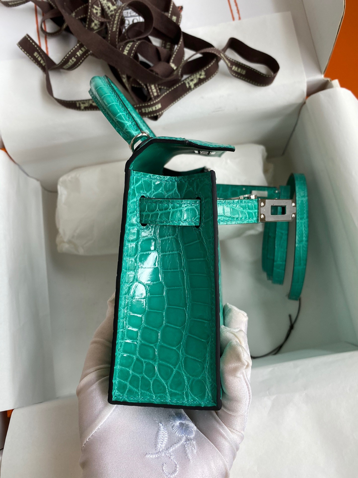 H**mes kelly mini ii sellier handmade bag in vert jude shiny alligator leather
