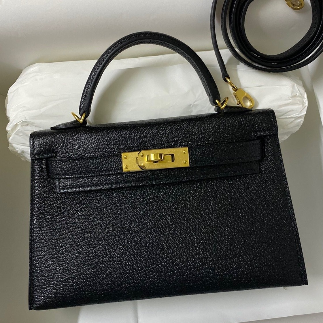 H**mes kelly mini ii sellier handmade bag in black chevre mysore leather