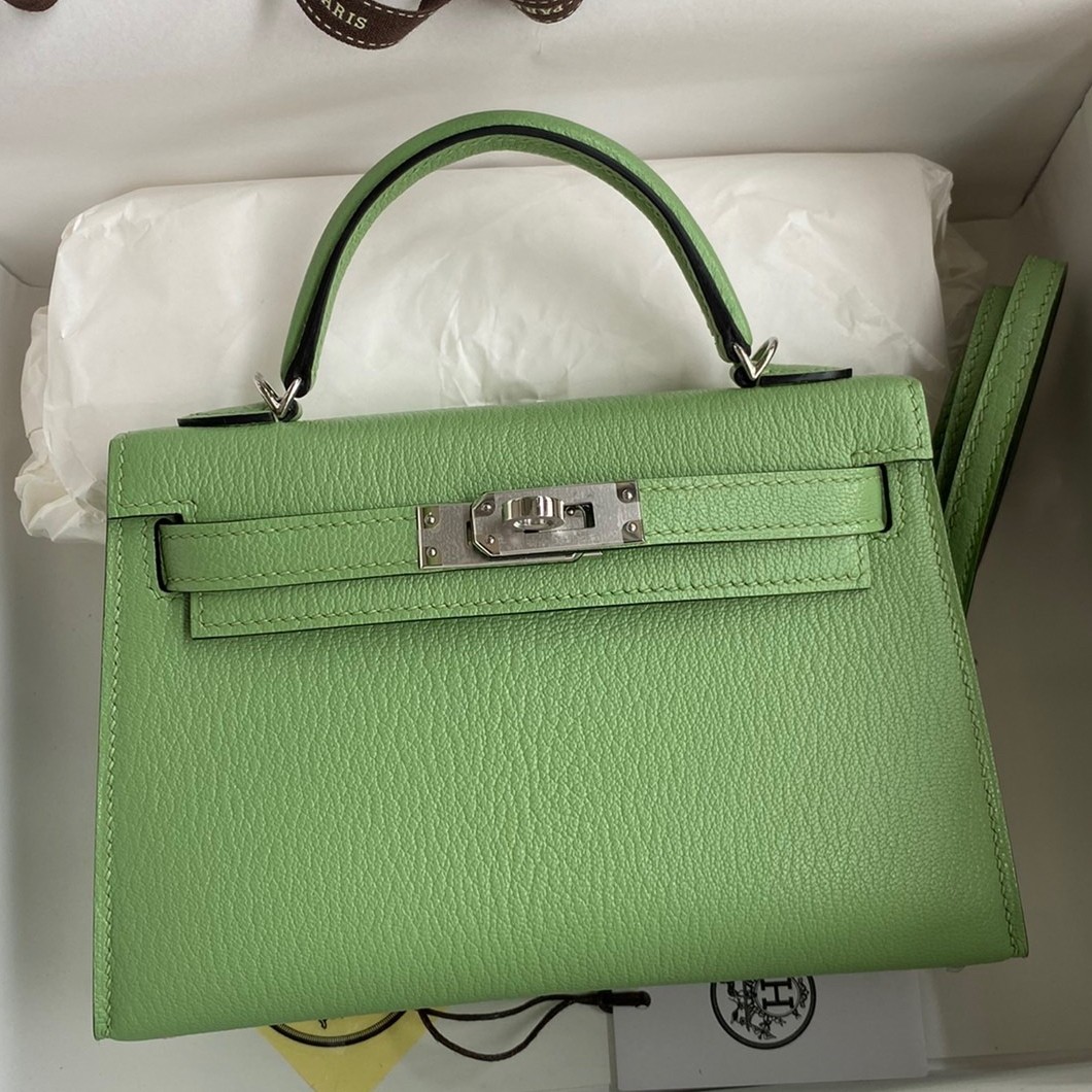 H**mes kelly mini ii sellier handmade bag in vert criquet chevre mysore leather