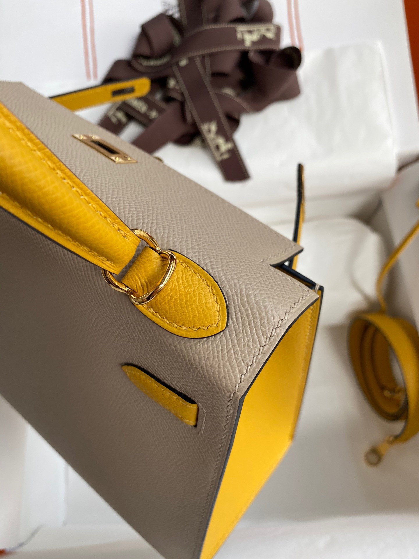 H**mes kelly sellier 25 bicolor bag in trench and yellow epsom calfskin