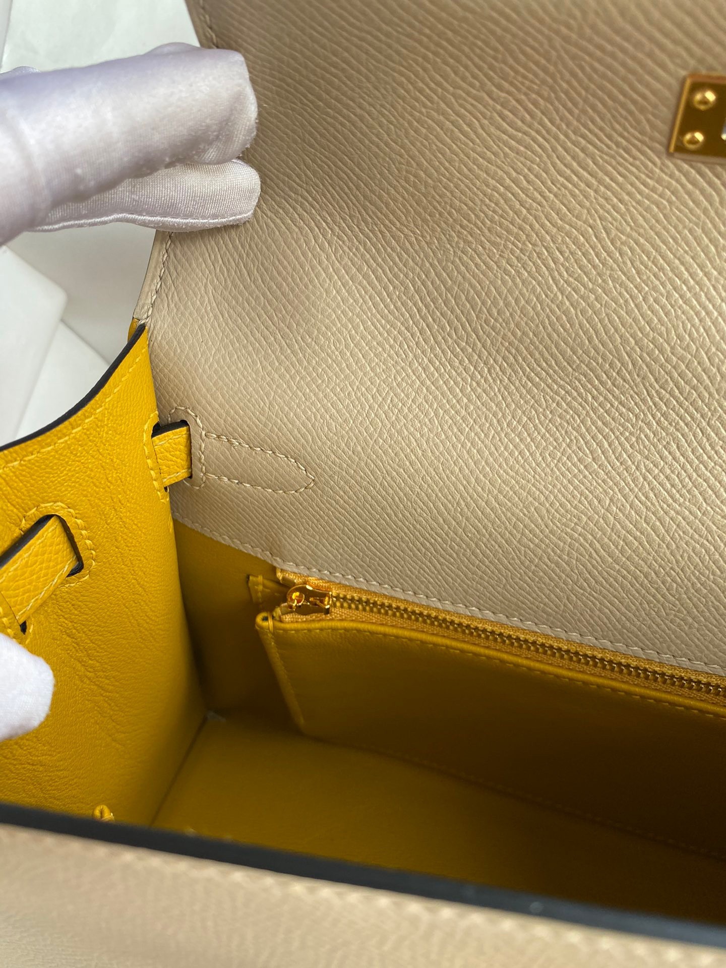 H**mes kelly sellier 25 bicolor bag in trench and yellow epsom calfskin