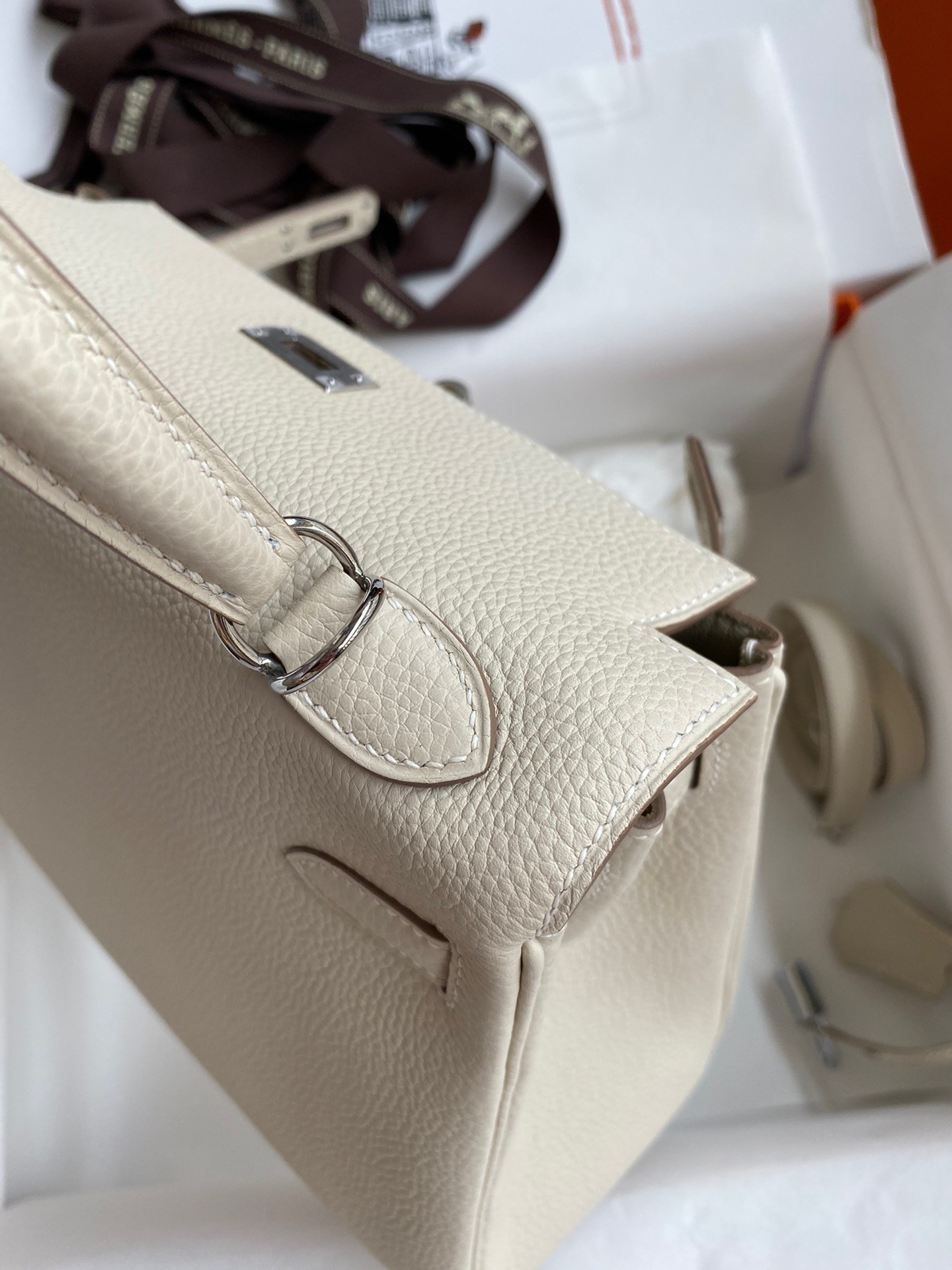 H**mes kelly retourne 25 handmade bag in craie clemence leather