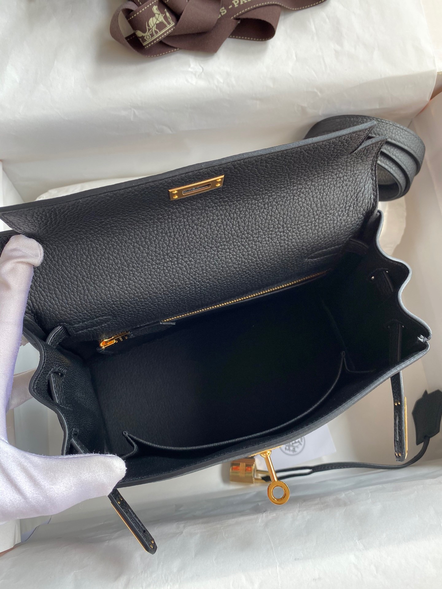 H**mes kelly retourne 25 handmade bag in black clemence leather