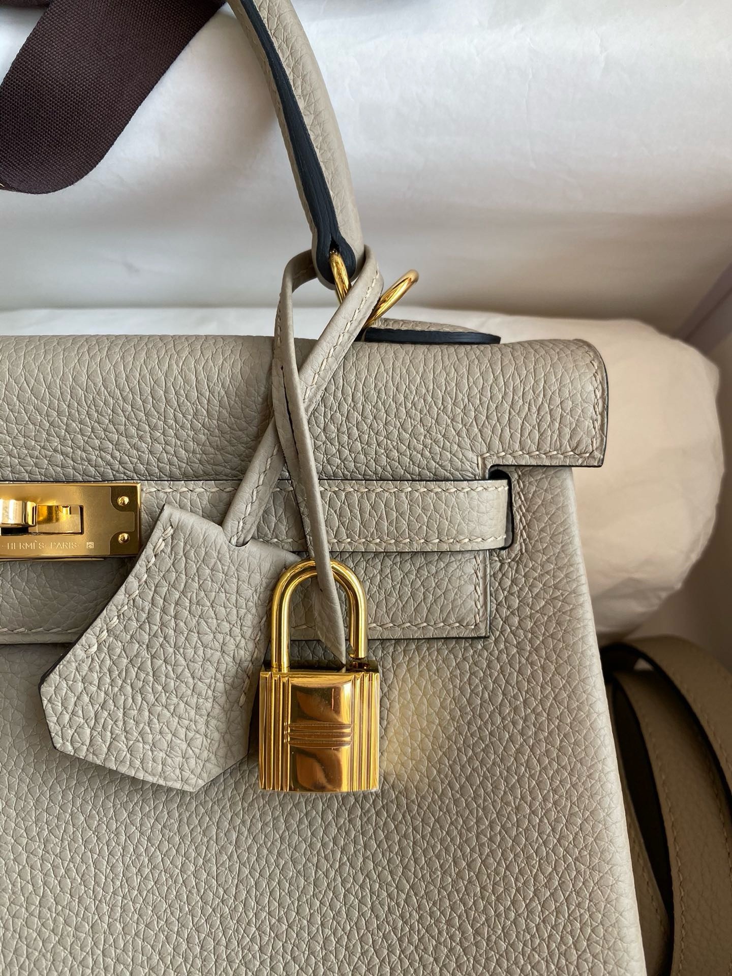 H**mes kelly retourne 25 handmade bag in gris tourterelle clemence leather