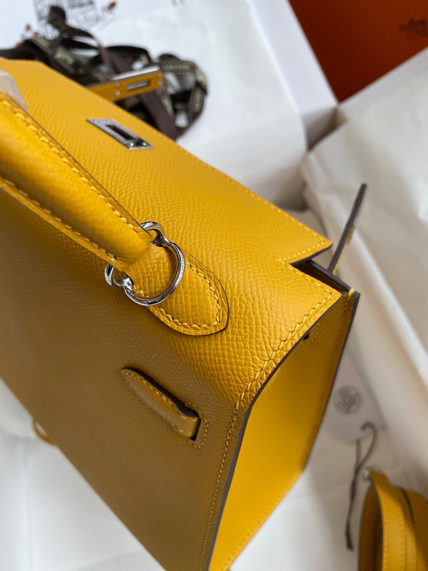H**mes kelly sellier 25 handmade bag in jaune ambre epsom calfskin