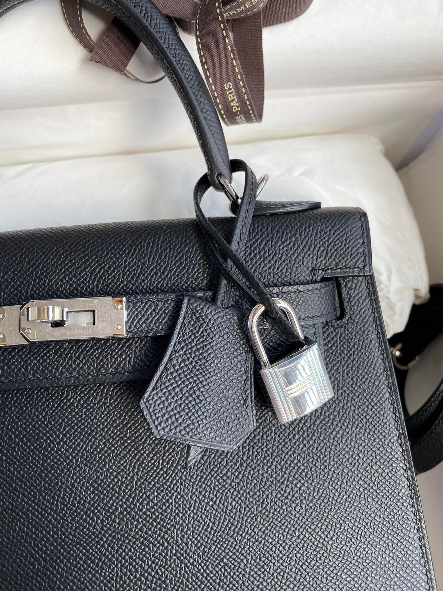 H**mes kelly sellier 25 handmade bag in black epsom calfskin