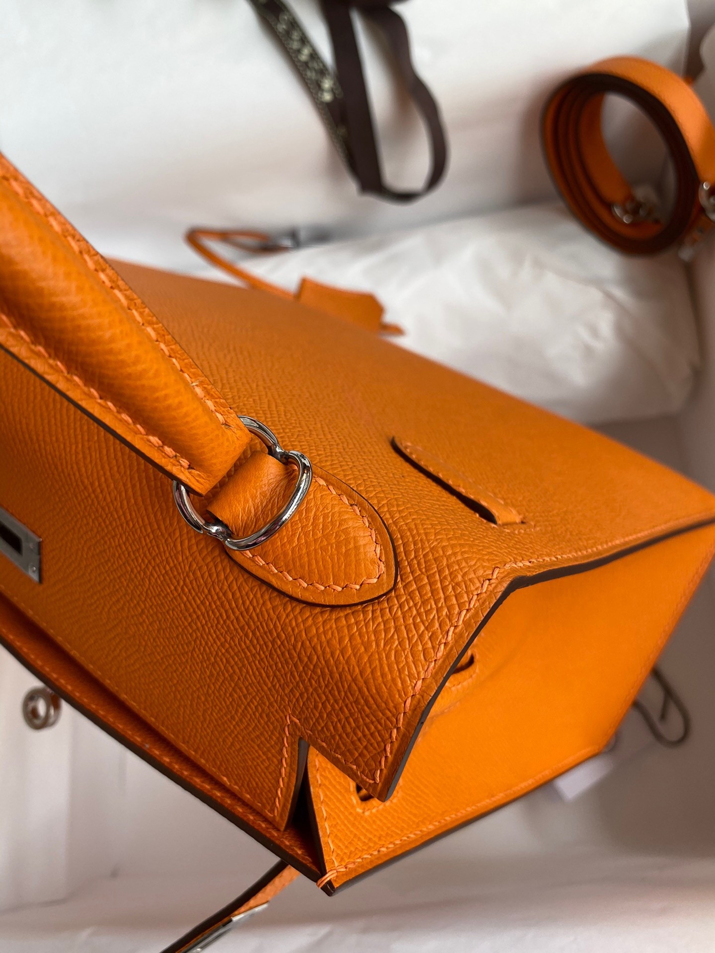 H**mes kelly sellier 25 handmade bag in orange epsom calfskin