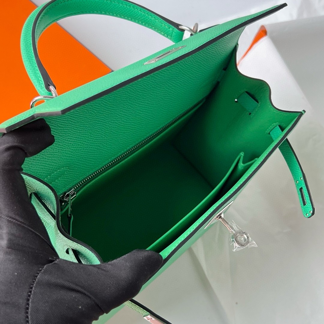 H**mes kelly sellier 25 handmade bag in vert comics epsom calfskin