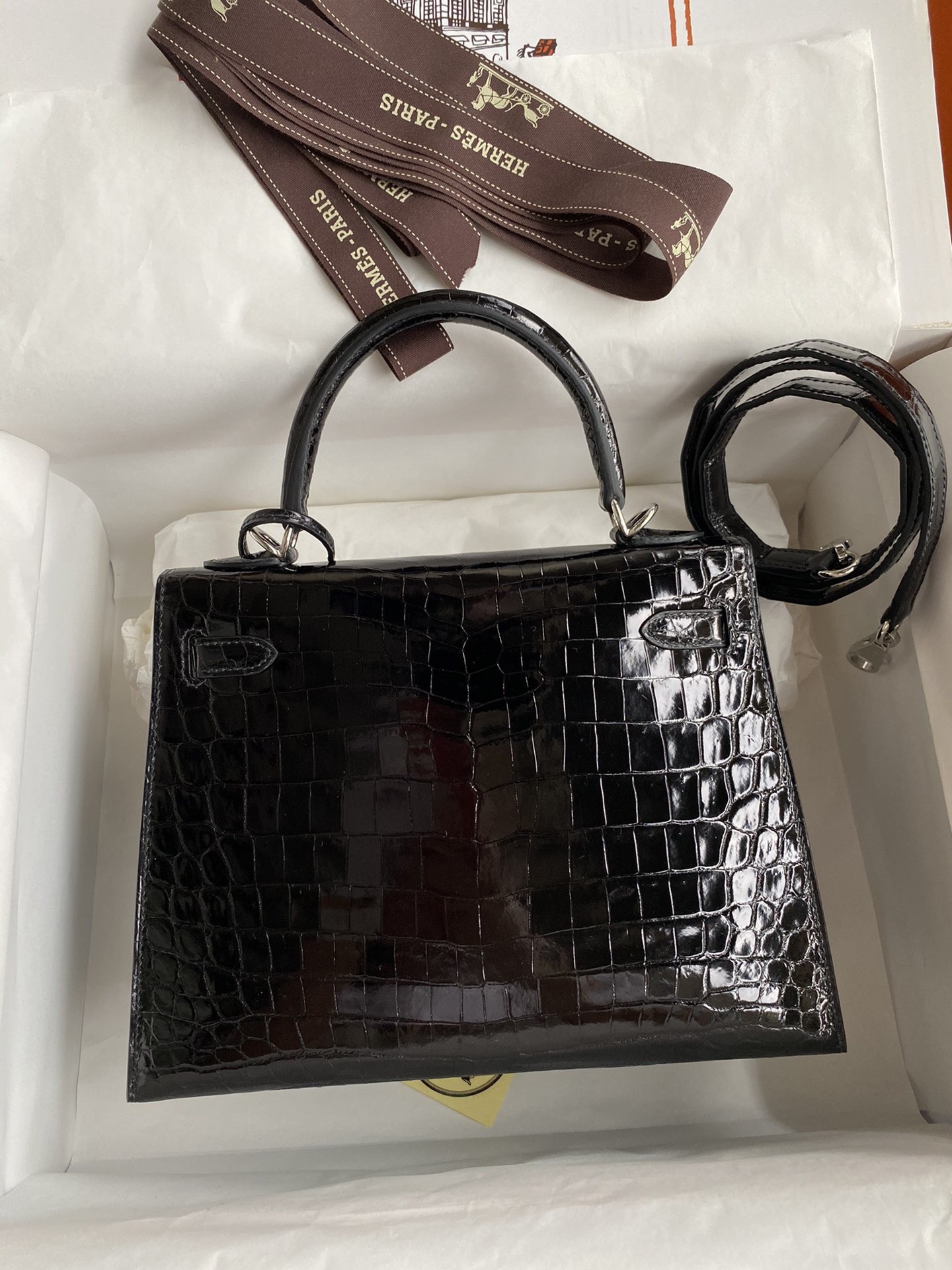 h**mes kelly sellier 25 Di*m*nd bag in black crocodile niloticus shiny skin
