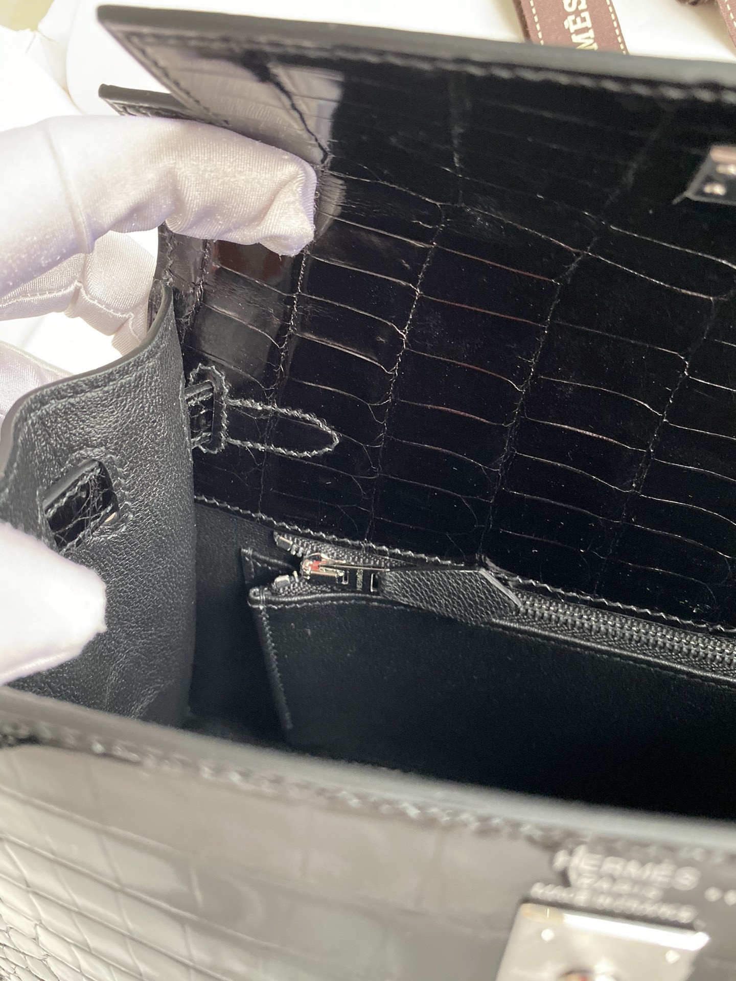 h**mes kelly sellier 25 Di*m*nd bag in black crocodile niloticus shiny skin