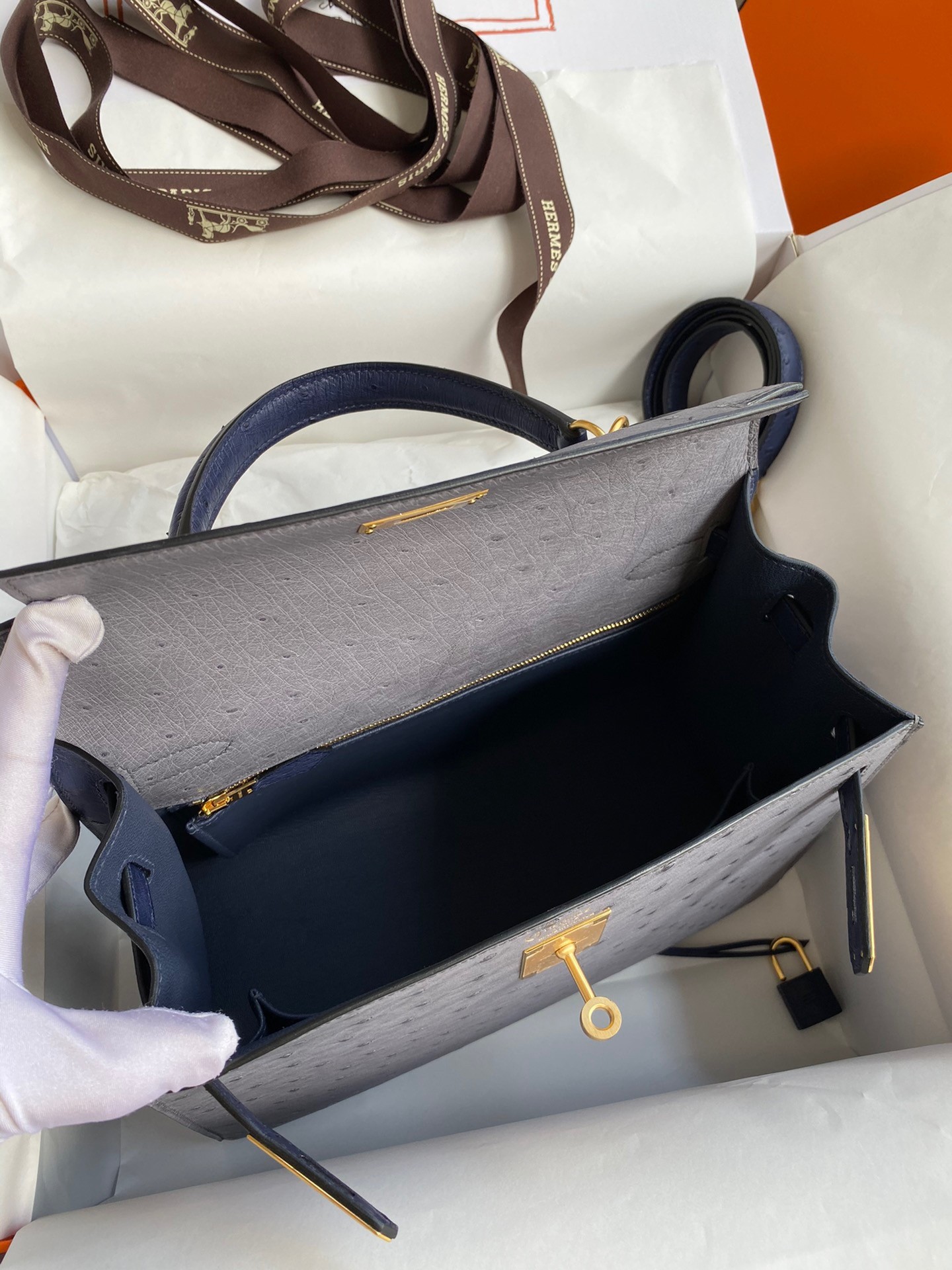 H**mes kelly sellier 25 bicolor bag in gris agate and blue ostrich leather