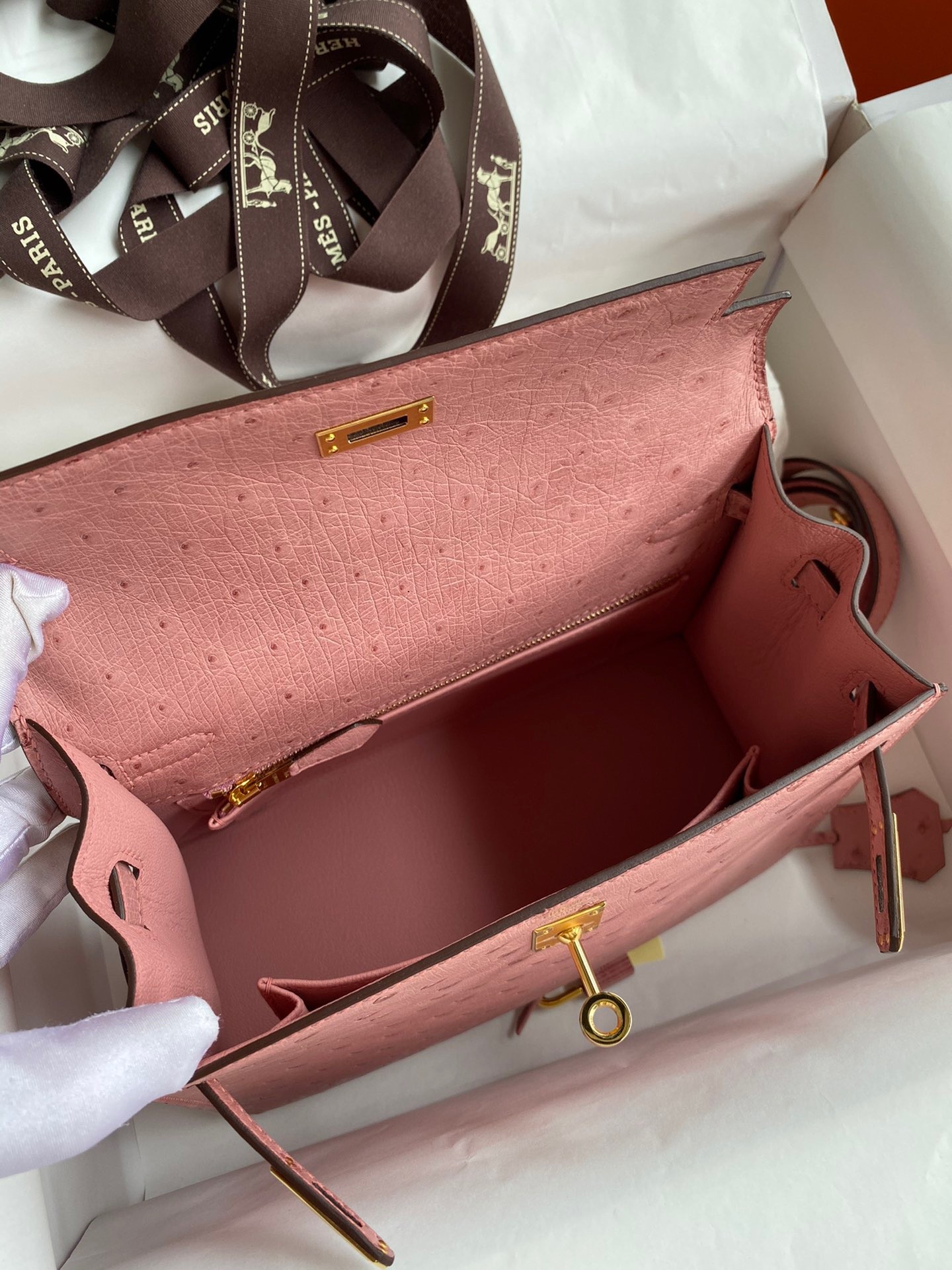 H**mes kelly sellier 25 handmade bag in terre cuite ostrich leather