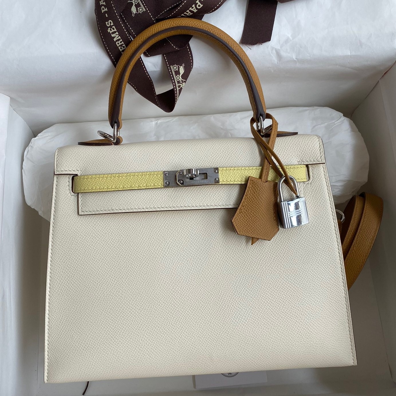 H**mes kelly sellier 25 tricolor bag in craie/sesame/yellow epsom calfskin