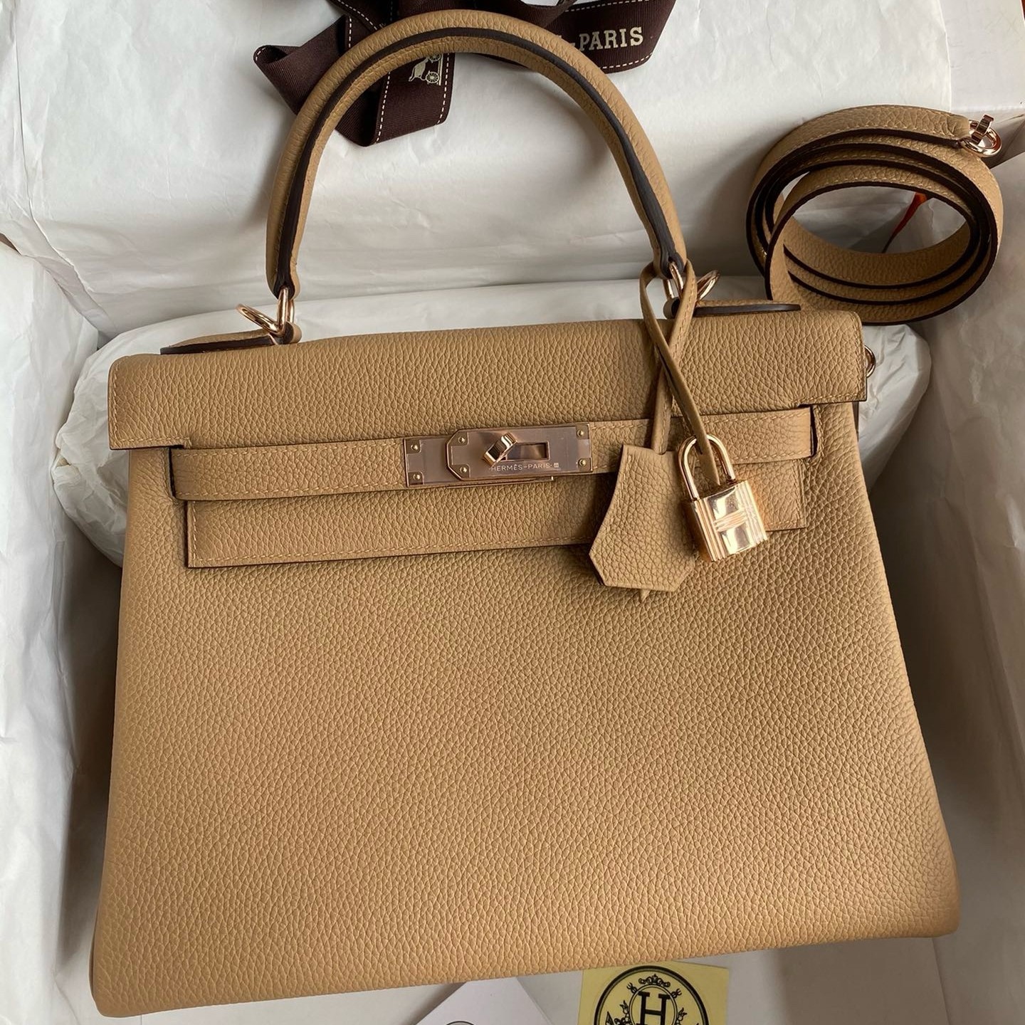 H**mes kelly retourne 28 handmade bag in chai clemence leather