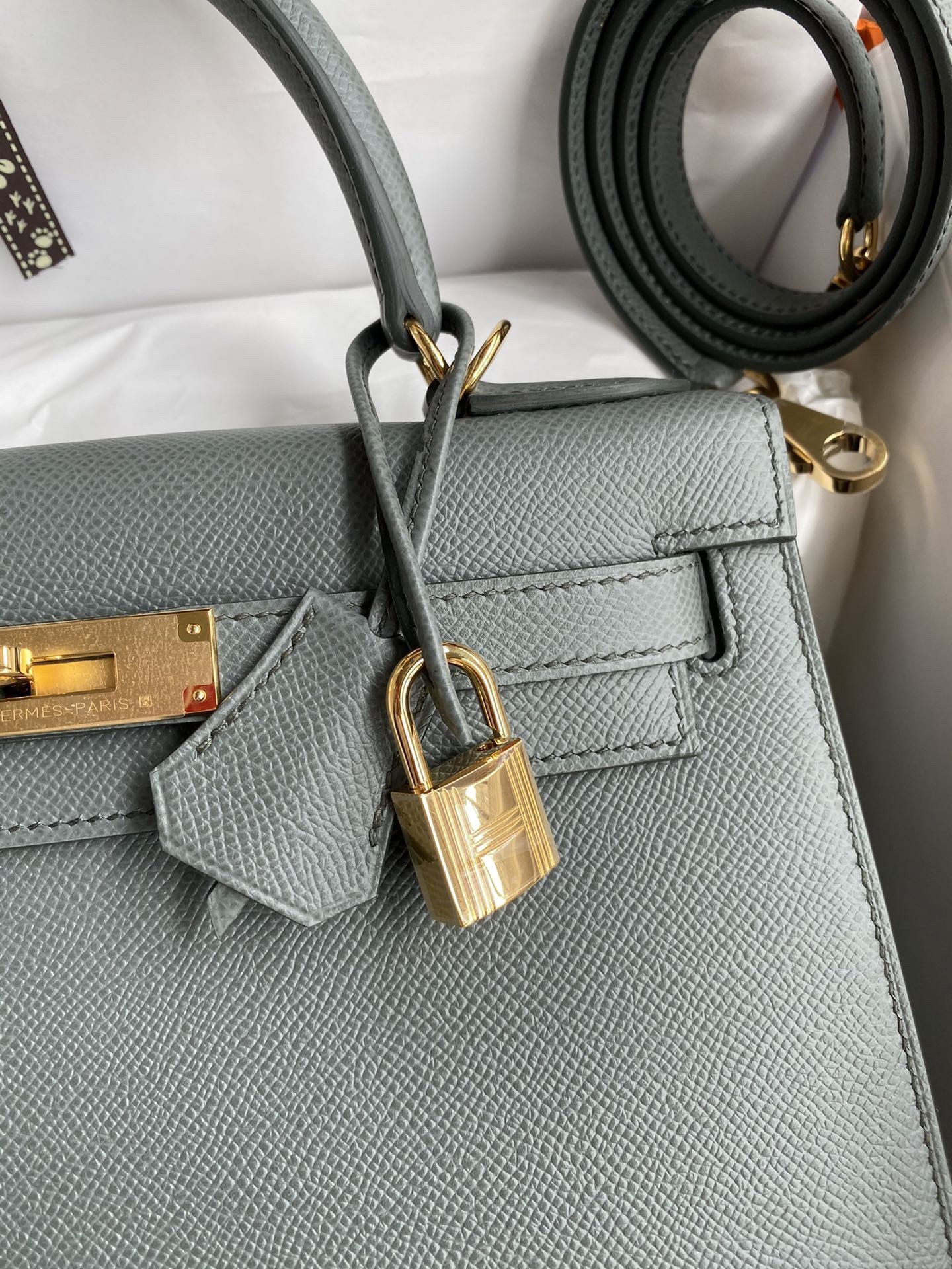 H**mes kelly sellier 28 handmade bag in vert amande epsom calfskin