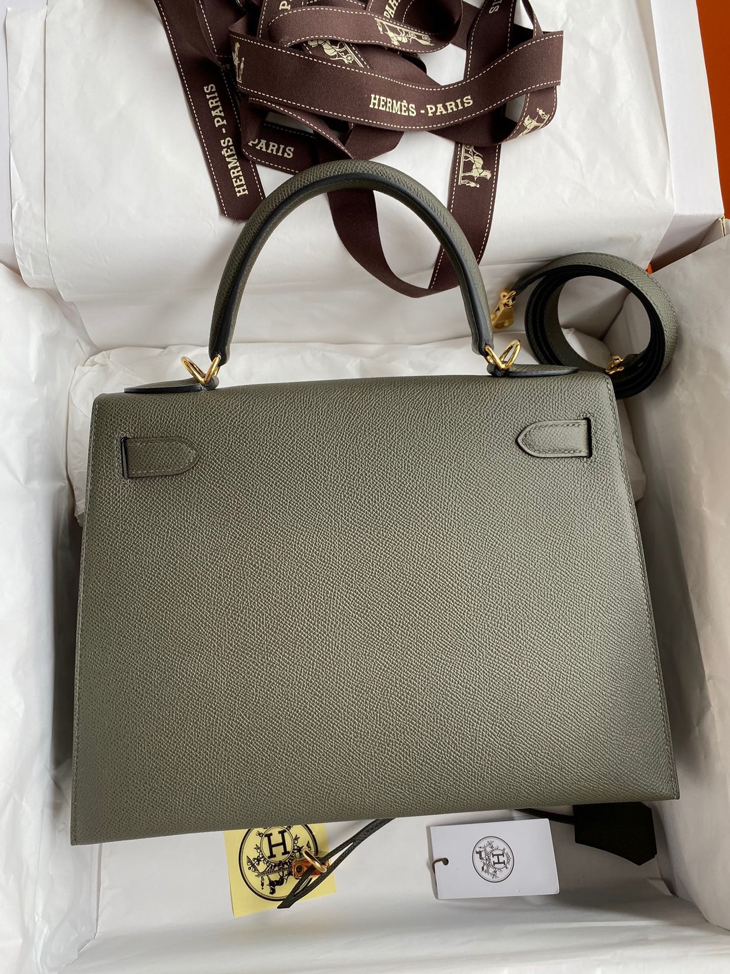 H**mes kelly sellier 28 handmade bag in vert de gris epsom calfskin