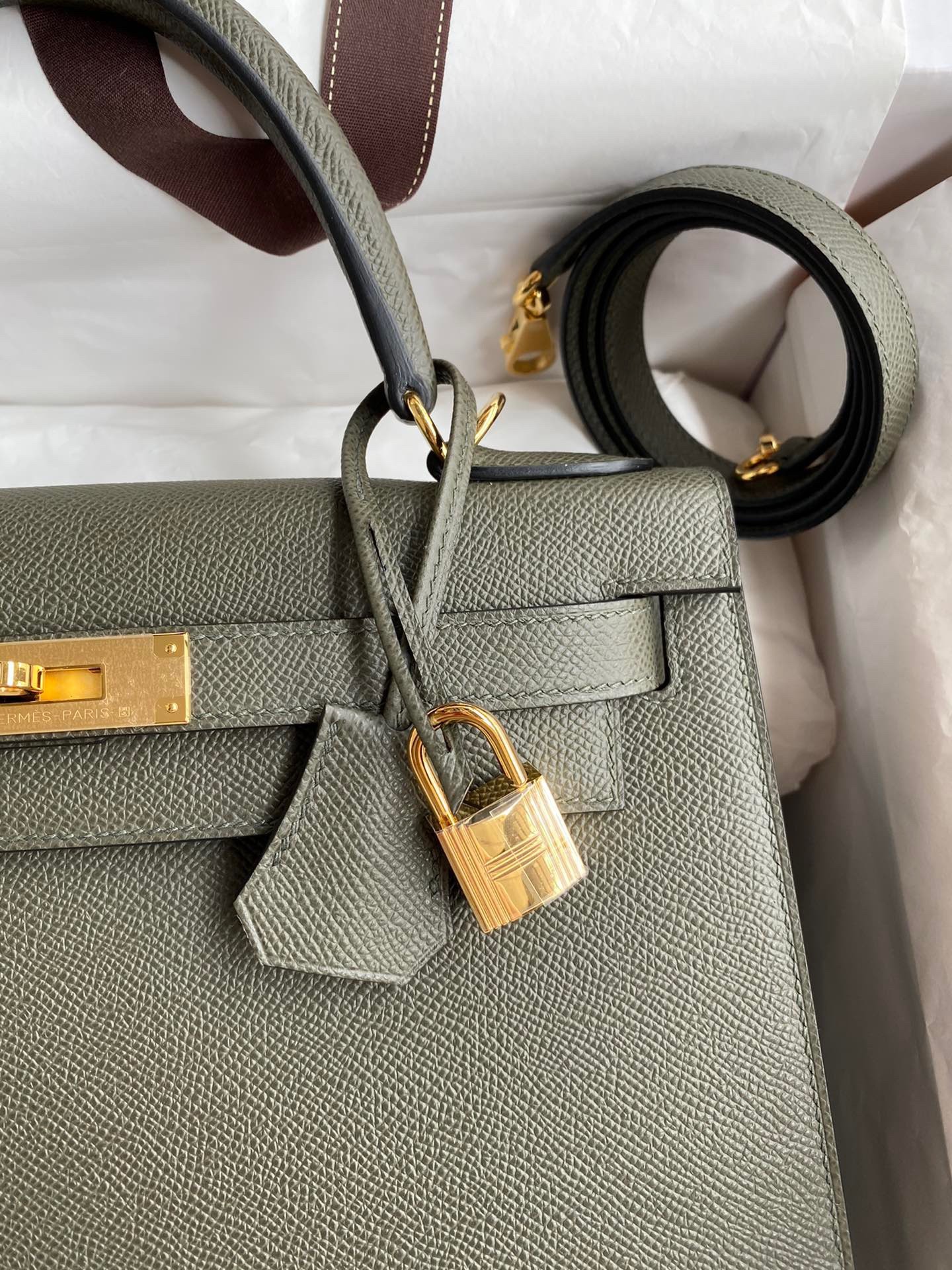 H**mes kelly sellier 28 handmade bag in vert de gris epsom calfskin