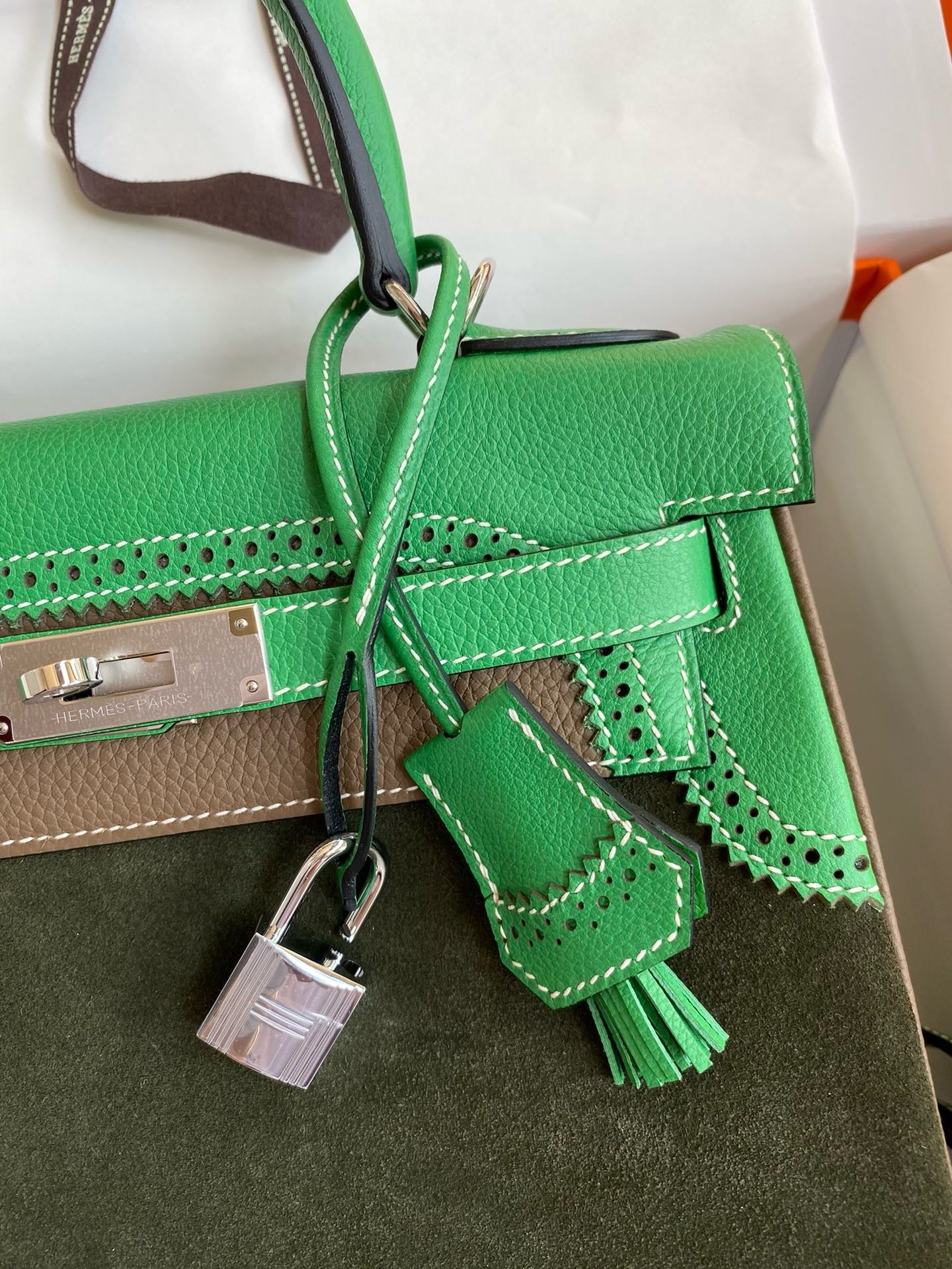 H**mes kelly 28 ghillies grizzly bag in bambou evercolor and olive veau doblis