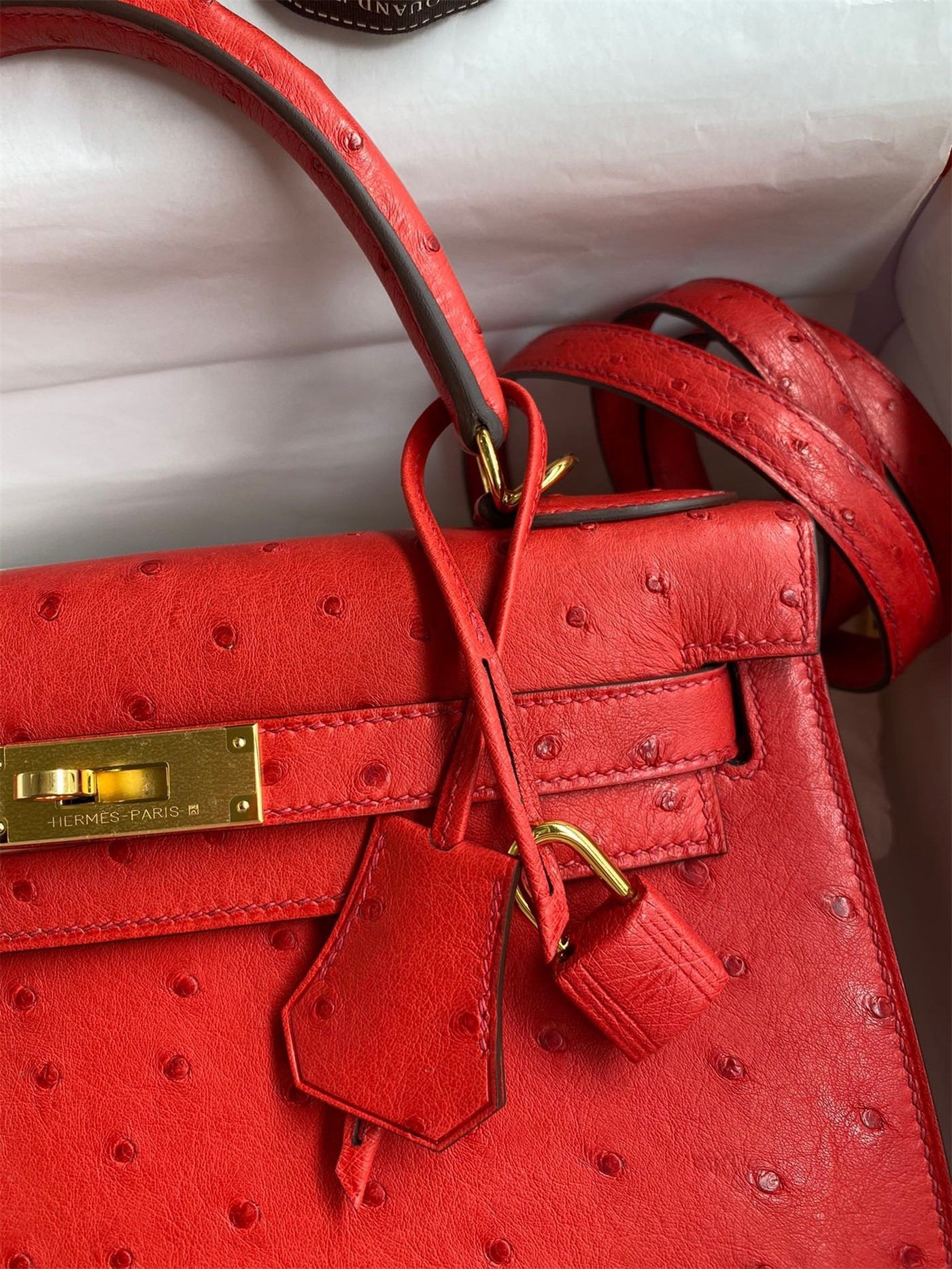 H**mes kelly sellier 28 handmade bag in red ostrich leather