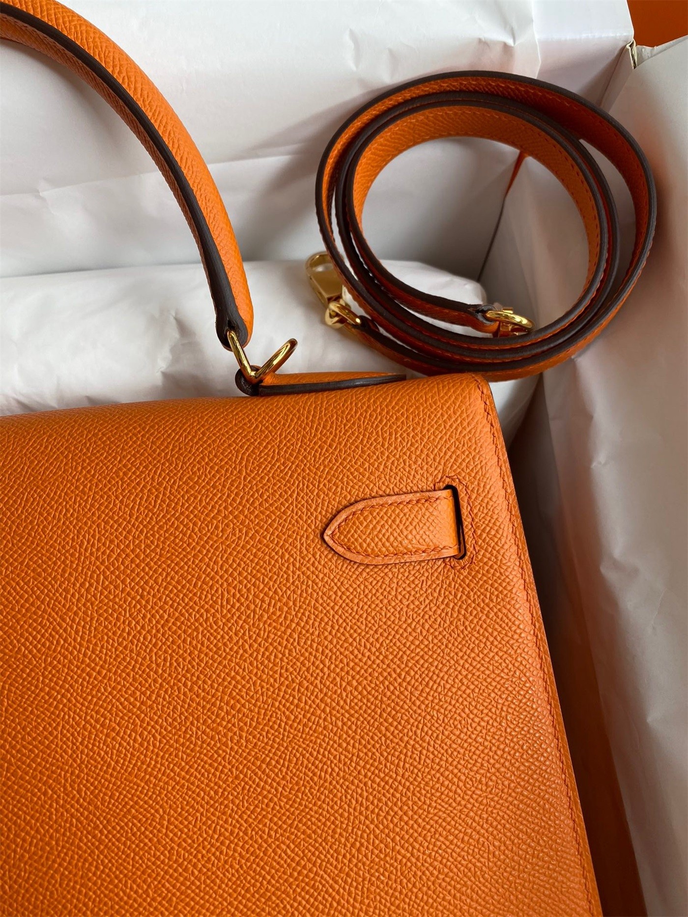 H**mes kelly sellier 32 handmade bag in orange epsom calfskin