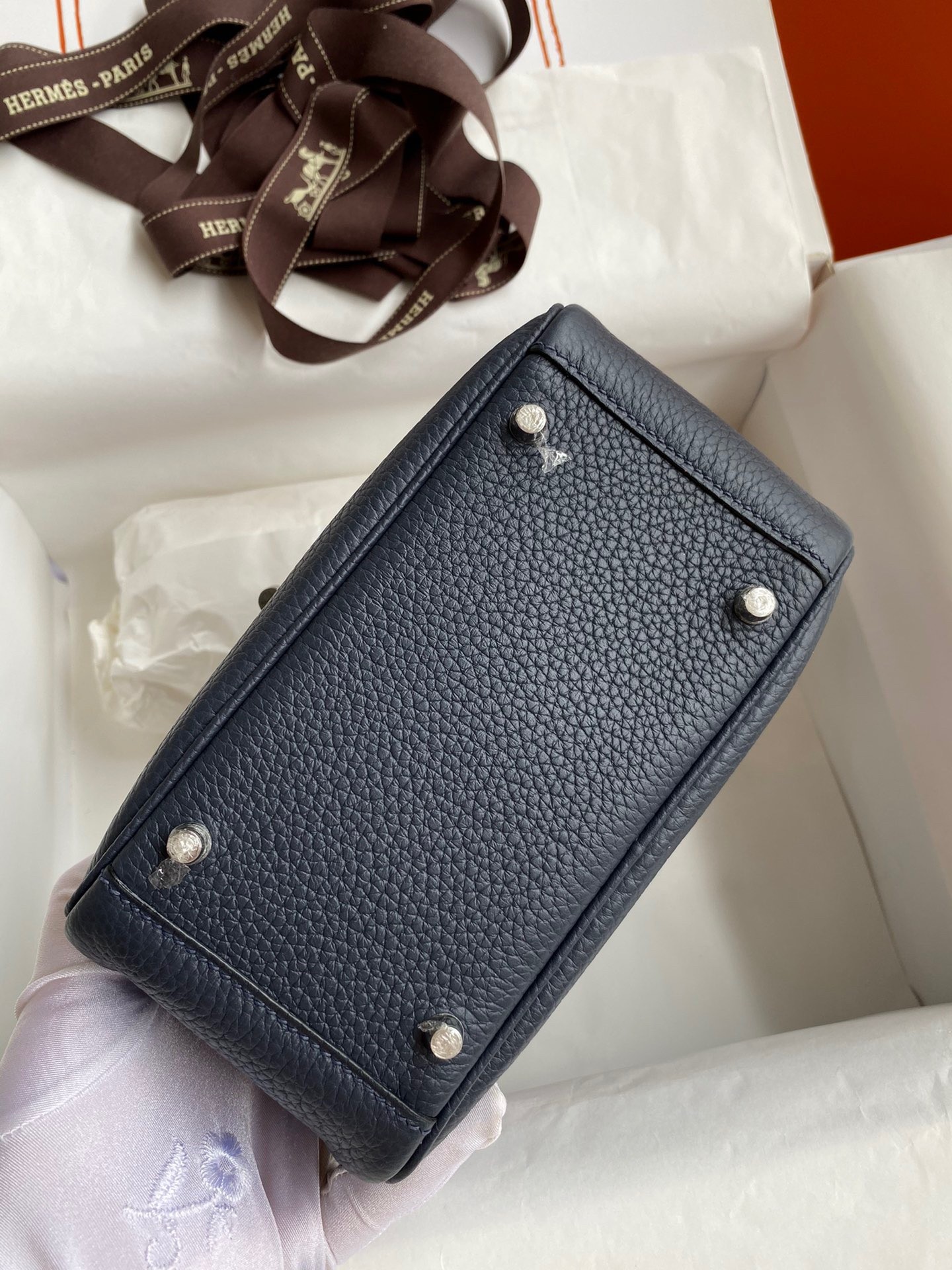 H**mes mini lindy handmade bag in blue nuit hhl19clbnclemence leather