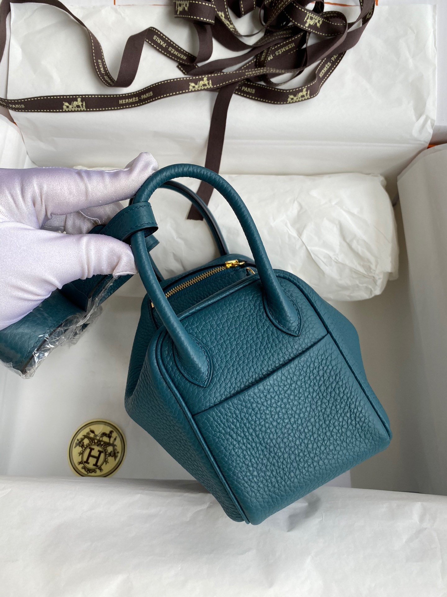 H**mes mini lindy handmade bag in vert bosphore clemence leather